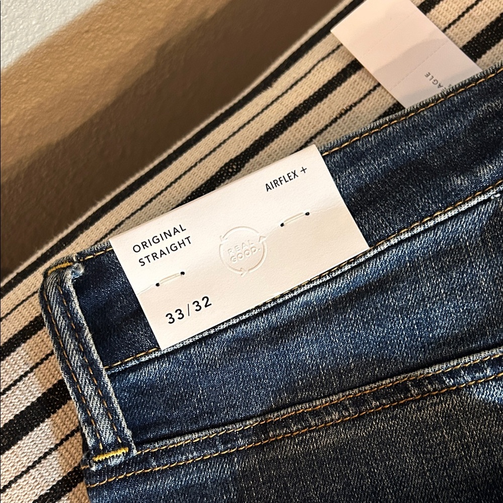 American Eagle Outfitters Dark Blue Relaxed Jeans - Picture 2 of 3